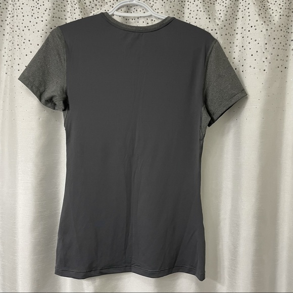 Nike shirt - Picture 3 of 3